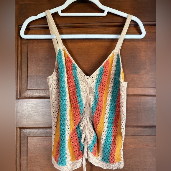 Hem & Thread Cropped Lace-Up Sweater Tank Top from Buckle - Picture 3 of 7